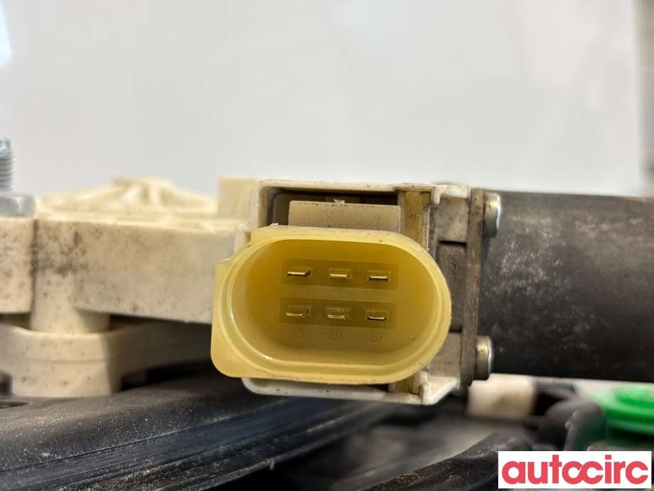 Ruteheis høyre foran til BMW 3-Serie 2005-2011 (E90/E91/E92/E93) (E90/E91/E92/E93) (BMW|67626927028|0130822227|6927028)