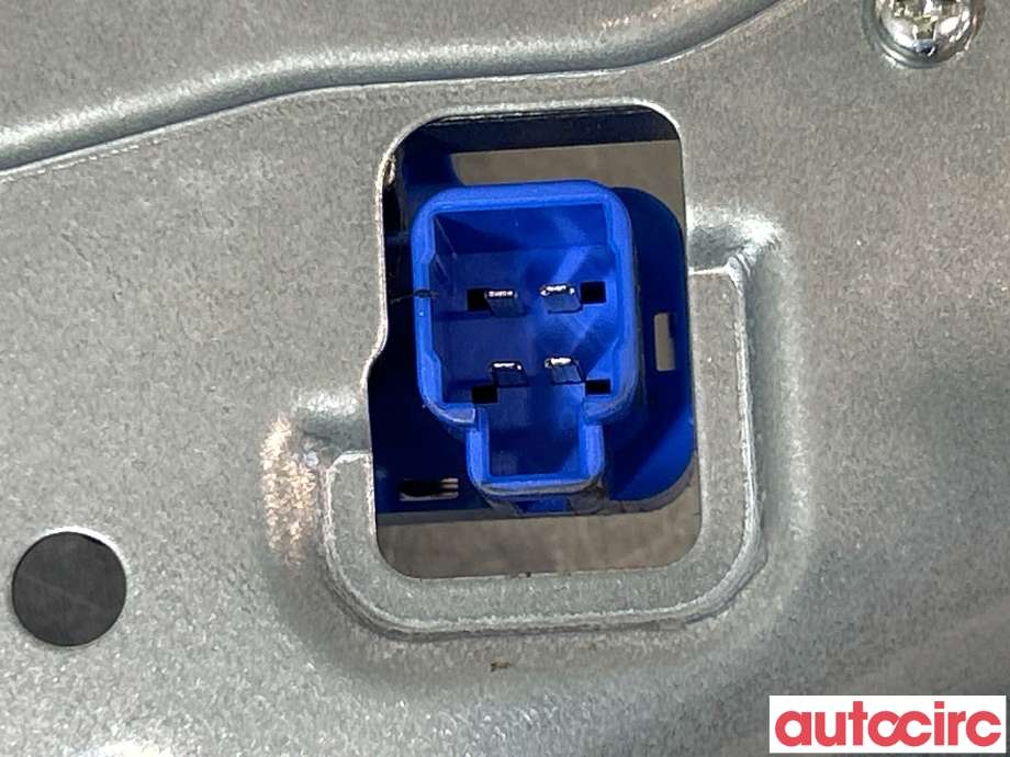 Viskermotor bakrute til Subaru Outback 2009-2014 (Type IV)  (SUBARU|86510AJ081|)