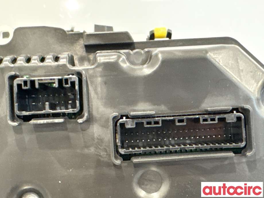 Instrumentpanel til Toyota Yaris 2012-2014 (Type III, Fase 1) (TOYOTA|838000DT70|MB157550-7731|83800-0DT70)