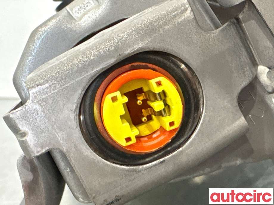 Airbag kne til Toyota Yaris 2012-2014 (Type III, Fase 1) (TOYOTA|739000D030C0||739000D031C0)