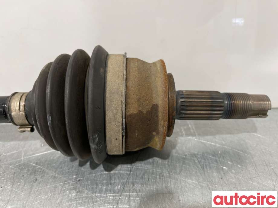 Drivaksel venstre foran til Opel Corsa D 2006-2014 (OPEL|93169672||13248675)