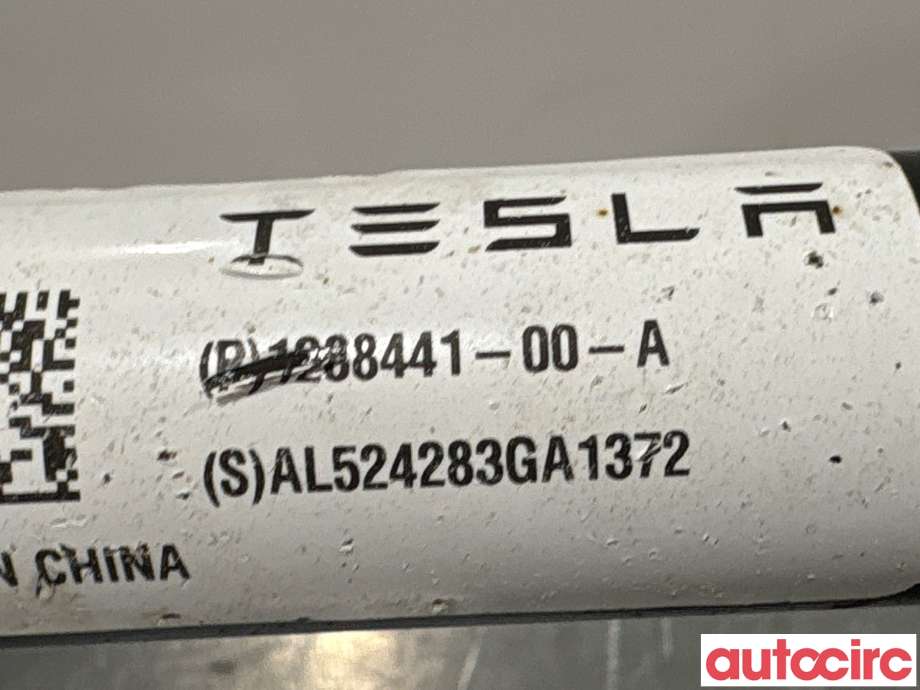 Diverse deler til Tesla Model Y 2021-2024 (Type I) (TESLA|1288441-00-A|)