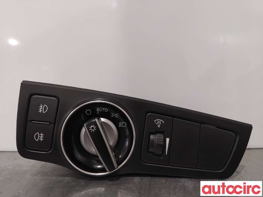 Bryter lys til Hyundai i40, 2012-2017 (HYUNDAI|933003Z050RY)