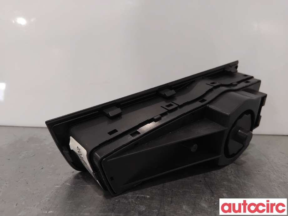 Bryter lys til Hyundai i40 2012-2017 (HYUNDAI|933003Z050RY||93300-3Z050)