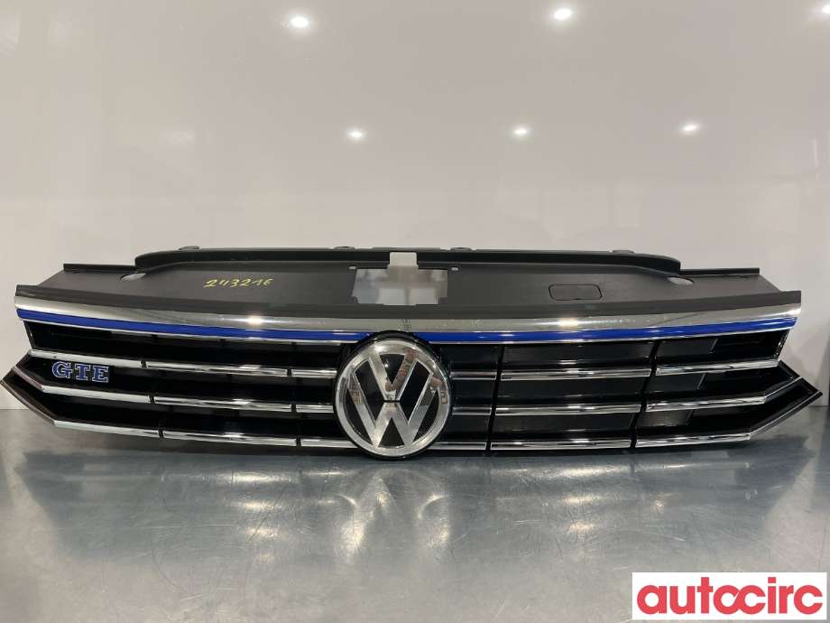 Grill til VW Passat, 2015-2019 (Fase 1) (B8) (B8) (VOLKSWAGEN|3G0853651F)