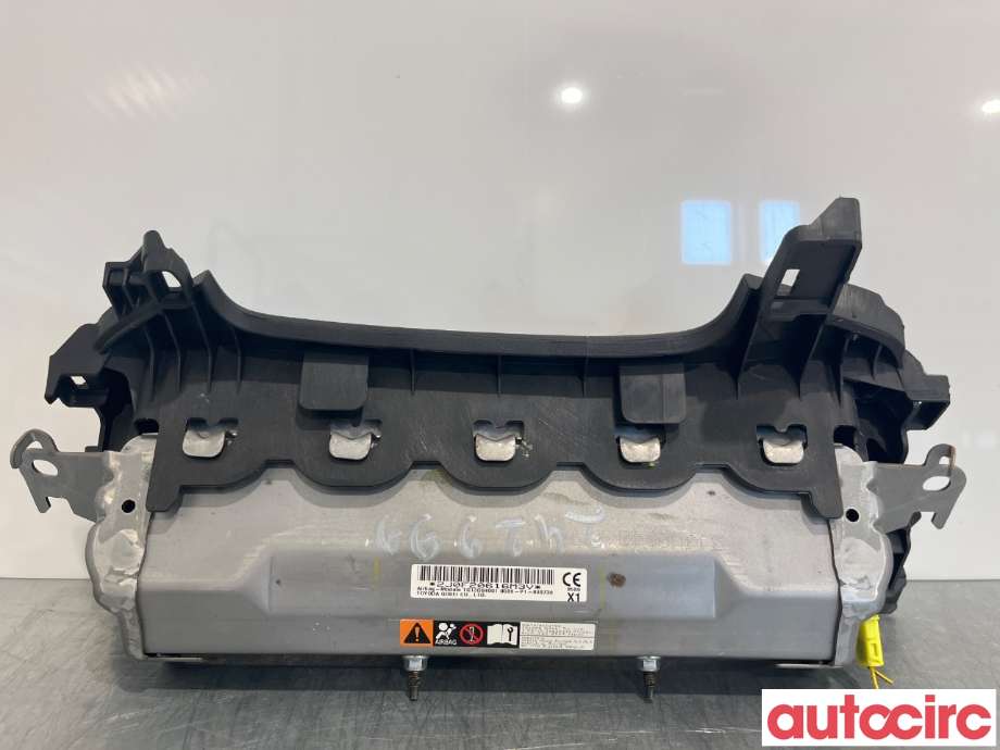 Airbag kne til Toyota C-HR 2016-->>  (TOYOTA|73901F4010)