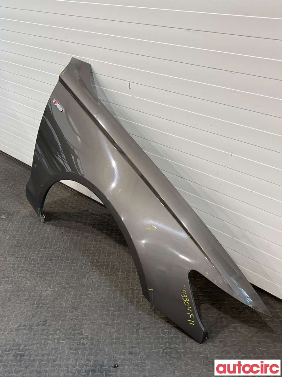 Skjerm høyre foran til Audi A6 2011-2014 (Type IV, Fase 1) (C7) (C7) (AUDI|4G0821102)