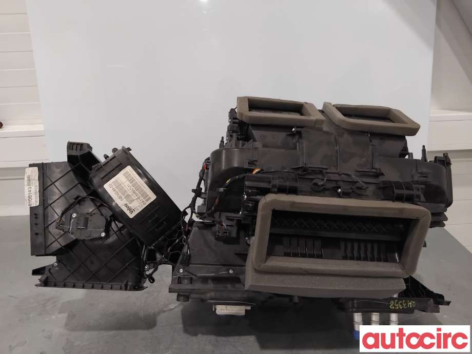 Diverse deler til BMW X5 2013-2018 (F15) (F15) (BMW|64119291188||6806544)