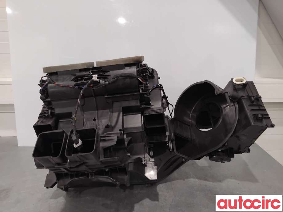 Diverse deler til BMW X5 2013-2018 (F15) (F15) (BMW|64119291188||6806544)