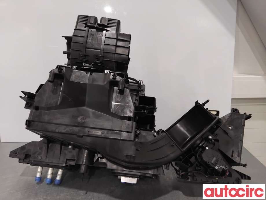 Diverse deler til BMW X5 2013-2018 (F15) (F15) (BMW|64119291188||6806544)