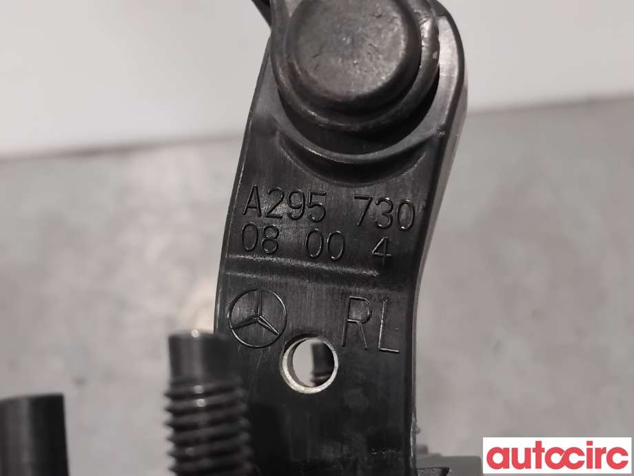 Dørstopper til Mercedes EQE 2022-->>  (MERCEDES|A2957300800|)