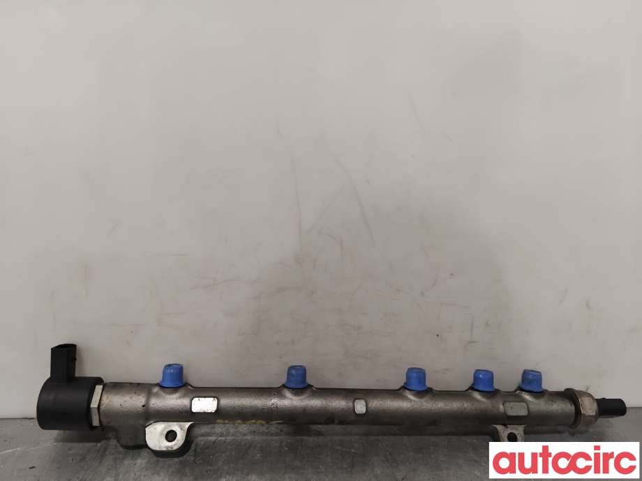 Dyseskinne (fuelrail) til Mercedes C-Klasse 2007-2011 (Fase 1) (W204) (W204) (MERCEDES|A6460700395|R9144Z142A)