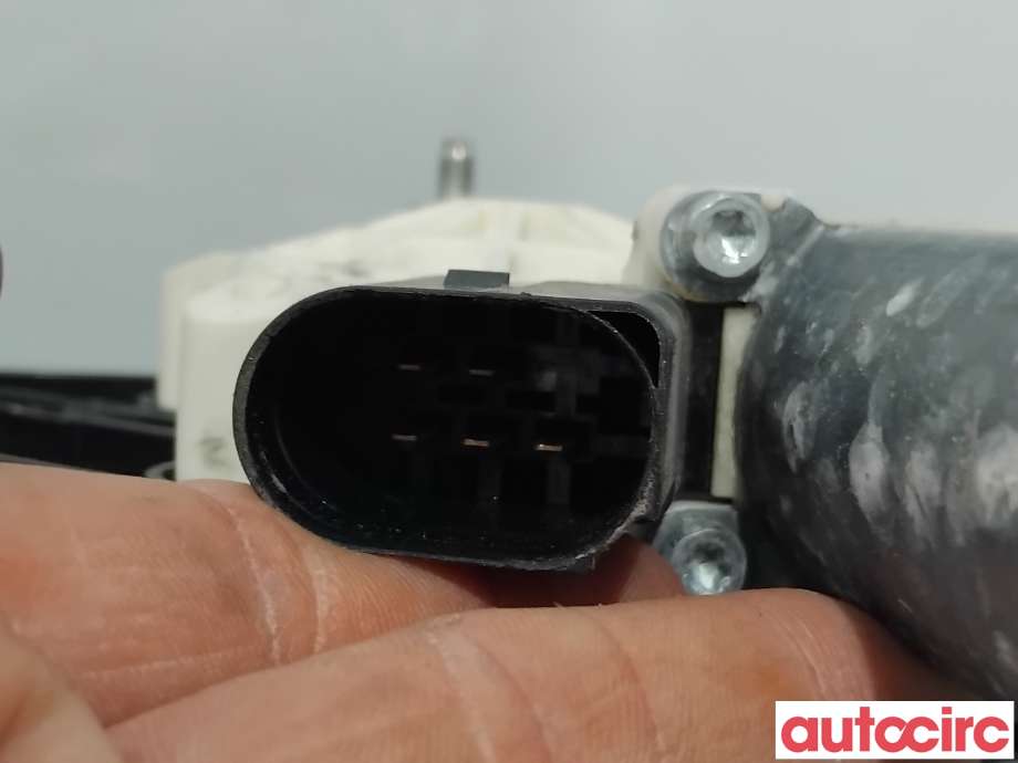 Ruteheis venstre foran til BMW X3 2010-2017 (F25) (F25) (BMW|51357382135|C11468-104|7322747)