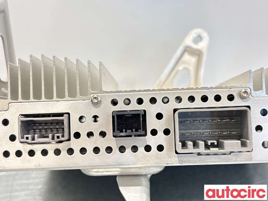 Bilstereo forsterker til Tesla Model 3 2018-2023 (Fase 1)  (TESLA|1079748-00-E|)