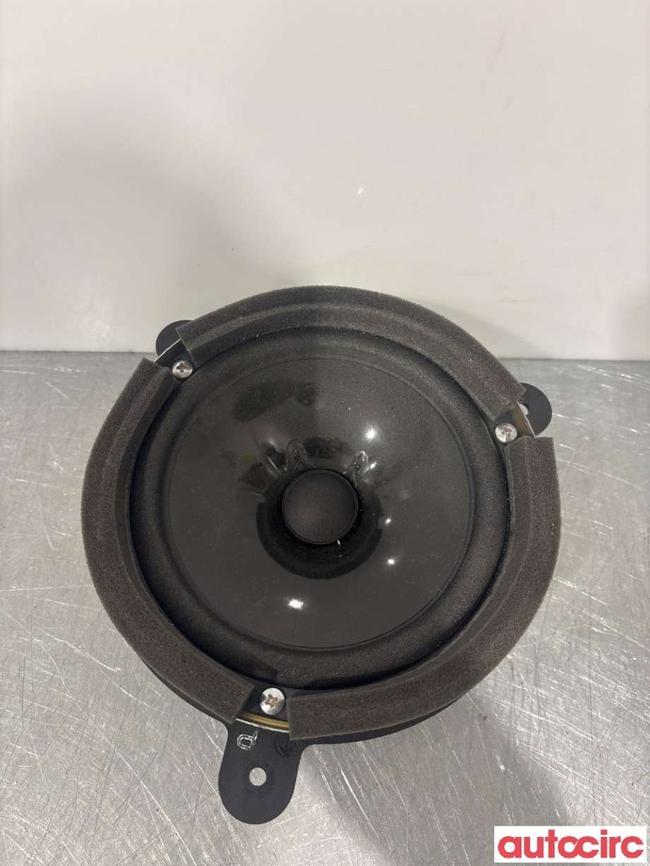 Bilstereo høyttaler til Subaru Outback, 2009-2014 (Type IV)  (SUBARU|86301AJ120)