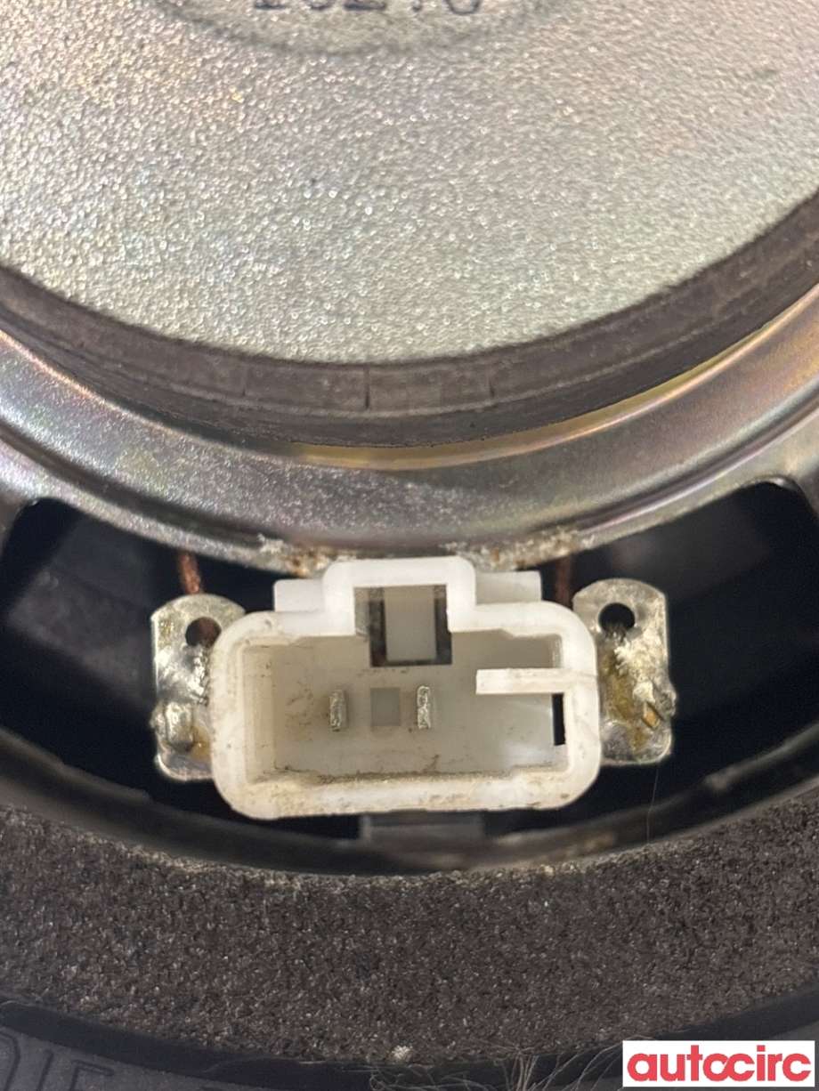 Bilstereo høyttaler til Subaru Outback 2009-2014 (Type IV)  (SUBARU|86301AJ120|)