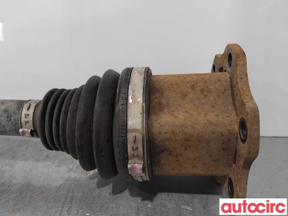 Drivaksel venstre foran til Audi A6, Allroad 2015-2019 (Type III, Fase 2) (C7) (C7) (AUDI|4G0407271F|)