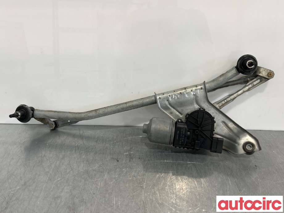 Viskermotor frontrute til Dacia Duster 2010-2017 (Type I) (DACIA|8200619512|3397020879|0390241544)
