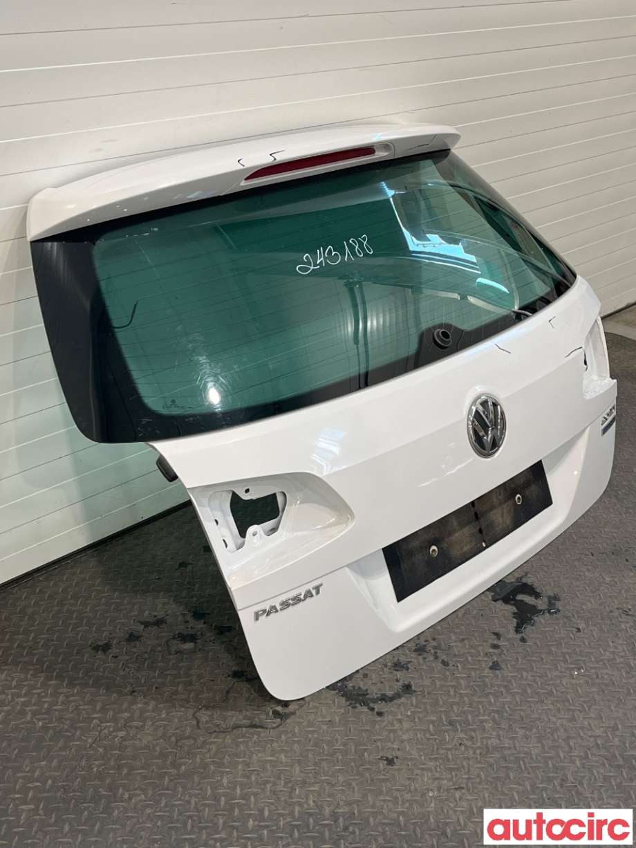 Bakluke til VW Passat 2011-2015 (B7) (B7) (VOLKSWAGEN|3AF827025A)