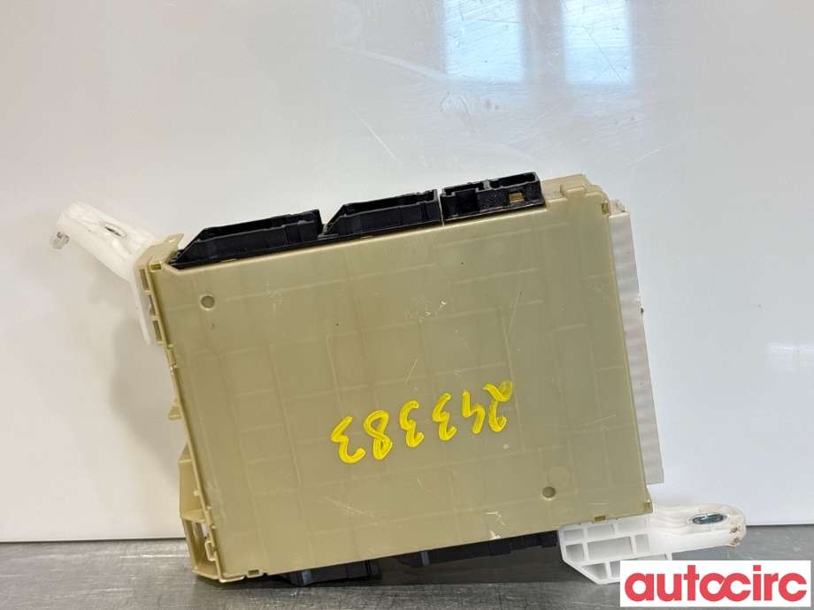 Sikringsboks til Toyota Corolla 2019-->>  (TOYOTA|827300Z290|6357-0511|82730-0Z290)