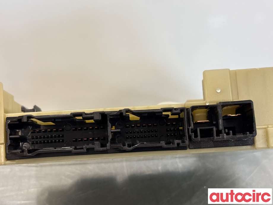Sikringsboks til Toyota Corolla 2019-->>  (TOYOTA|827300Z290|6357-0511|82730-0Z290)