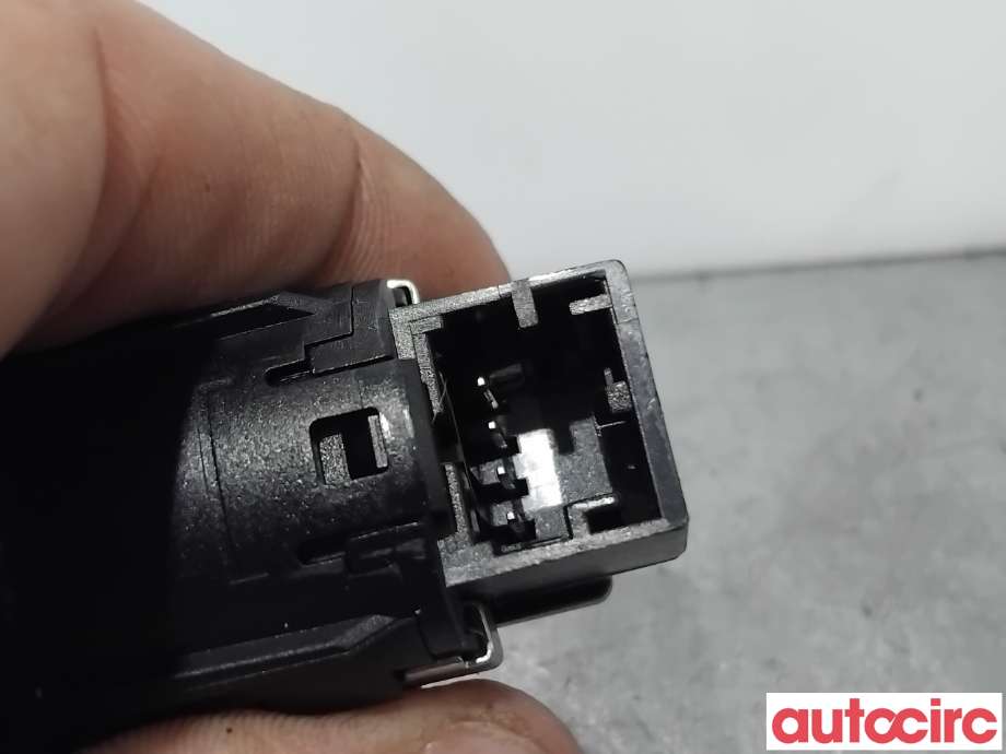Bryter start/stopp til Audi Q5 2012-2017 (Type I, Fase 2)  (AUDI|8K0905217A|)