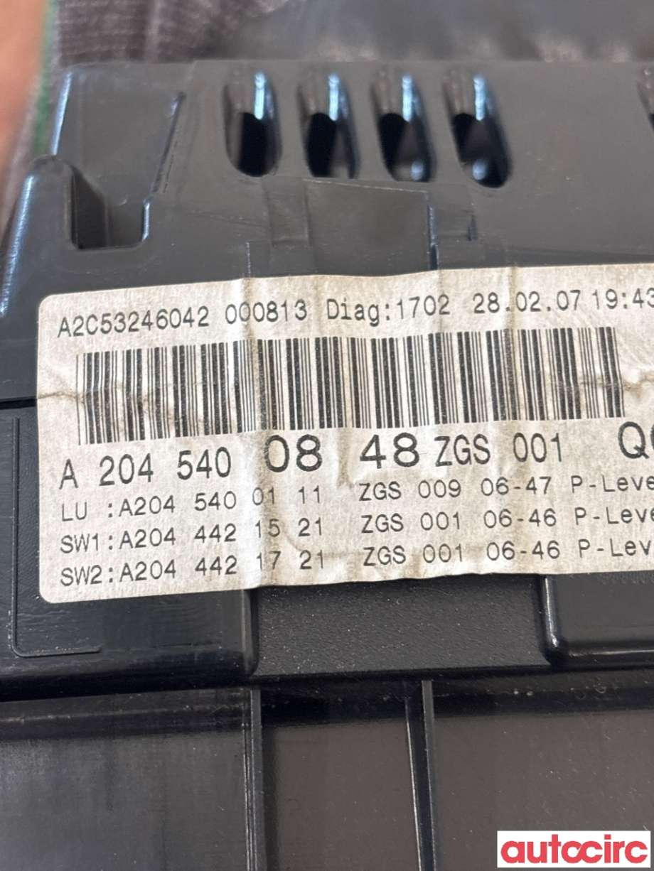 Instrumentpanel til Mercedes C-Klasse 2007-2011 (Fase 1) (W204) (W204) (MERCEDES|A2045403448||A2045400848)