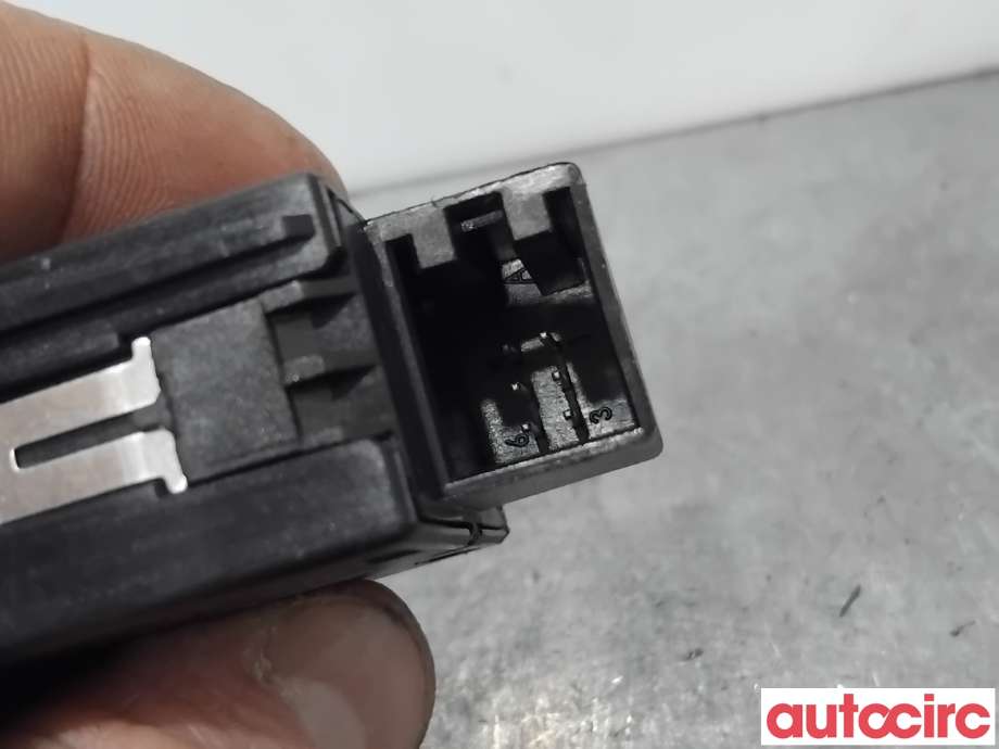 Bryter nødblink til Audi Q5 2012-2017 (Type I, Fase 2) (AUDI|8R1941509C|)
