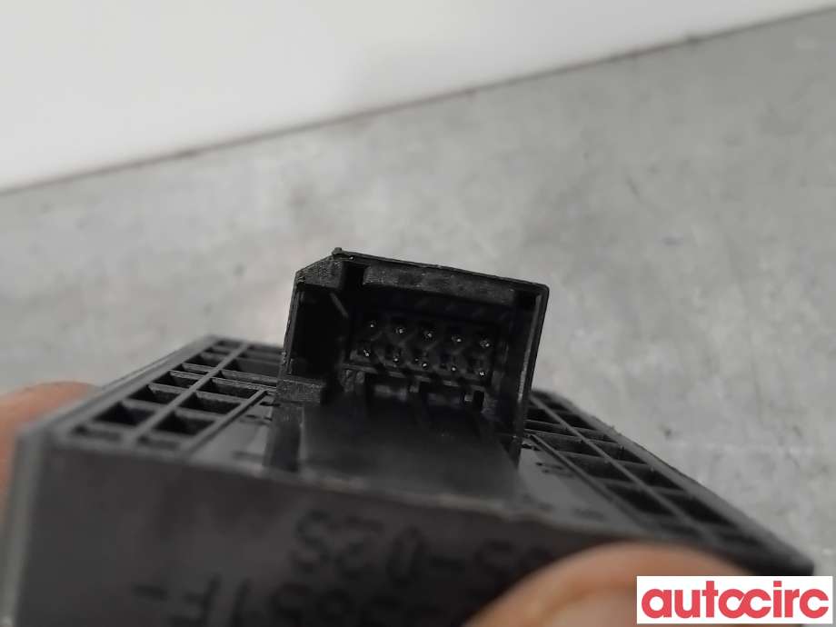 Bryter ruteheis til Audi Q5 2012-2017 (Type I, Fase 2)  (AUDI|8K0959851F|)