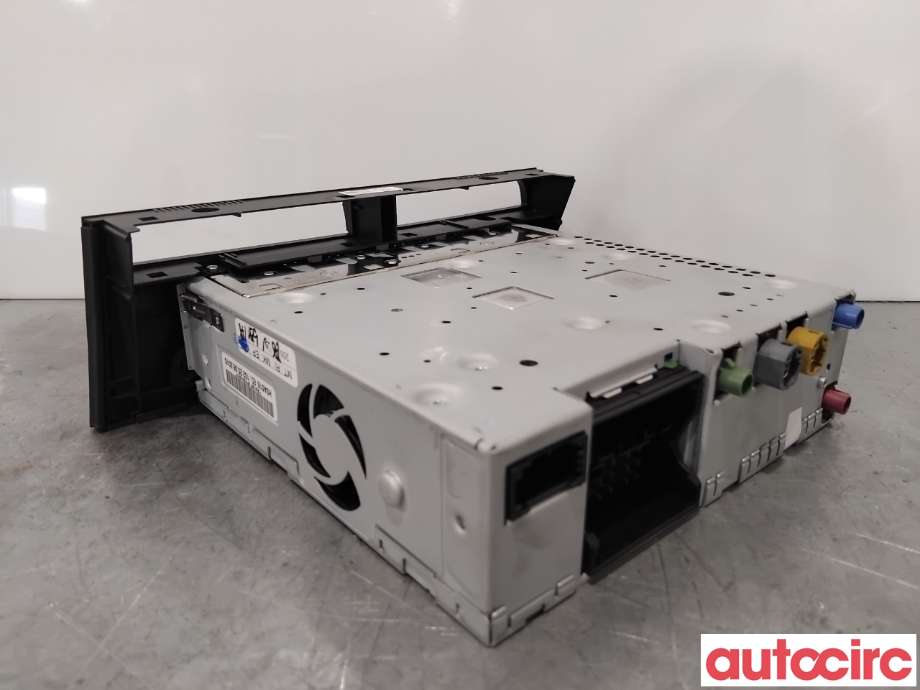 Bilstereo navigasjon til Audi Q5 2012-2017 (Type I, Fase 2)  (AUDI|8R1035670K|HBA516)