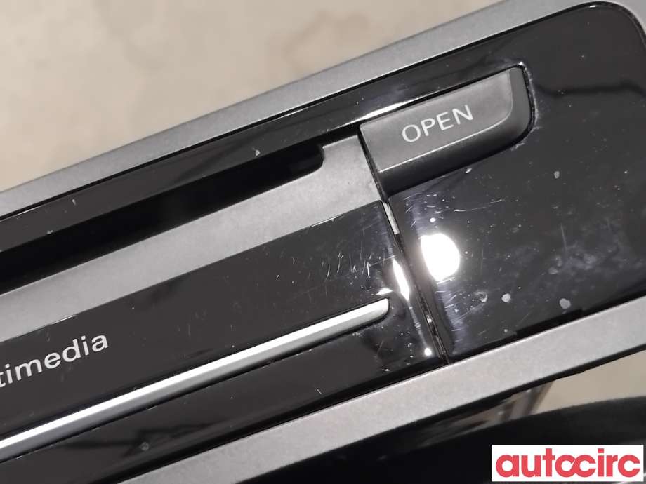 Bilstereo navigasjon til Audi Q5 2012-2017 (Type I, Fase 2)  (AUDI|8R1035670K|HBA516)
