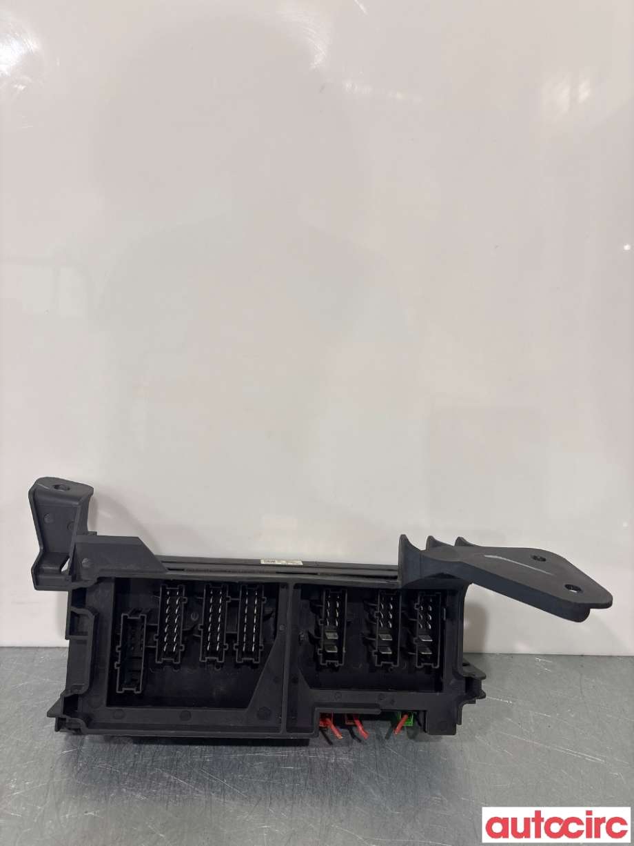 Sikringsboks til Mercedes ML 2005-2011 (W164) (W164) (MERCEDES|A1645400272|)