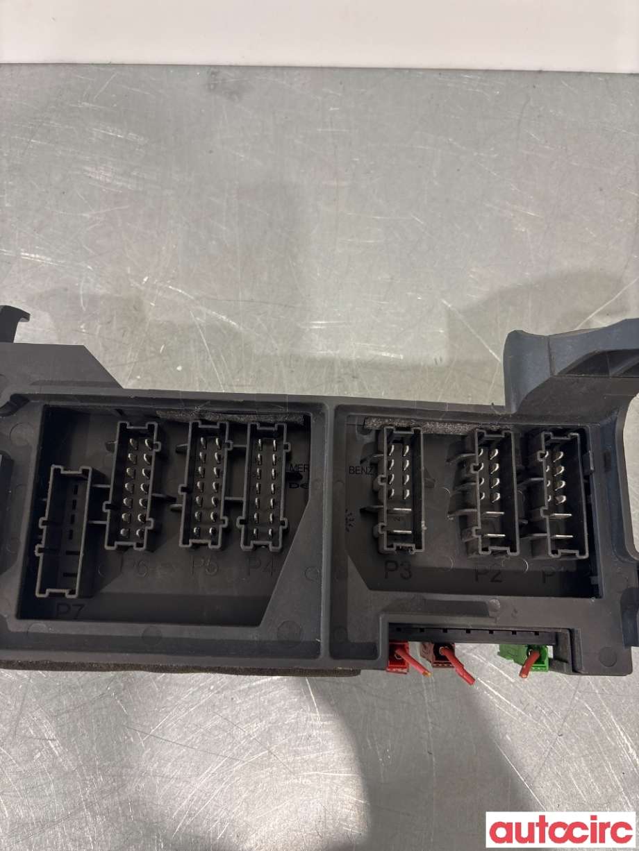 Sikringsboks til Mercedes ML 2005-2011 (W164) (W164) (MERCEDES|A1645400272|)