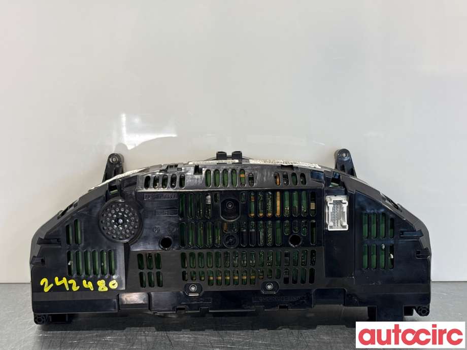 Instrumentpanel til Mercedes C-Klasse 2011-2014 (Fase 2) (W204) (W204) (MERCEDES|A2049004108|A2C33221600)