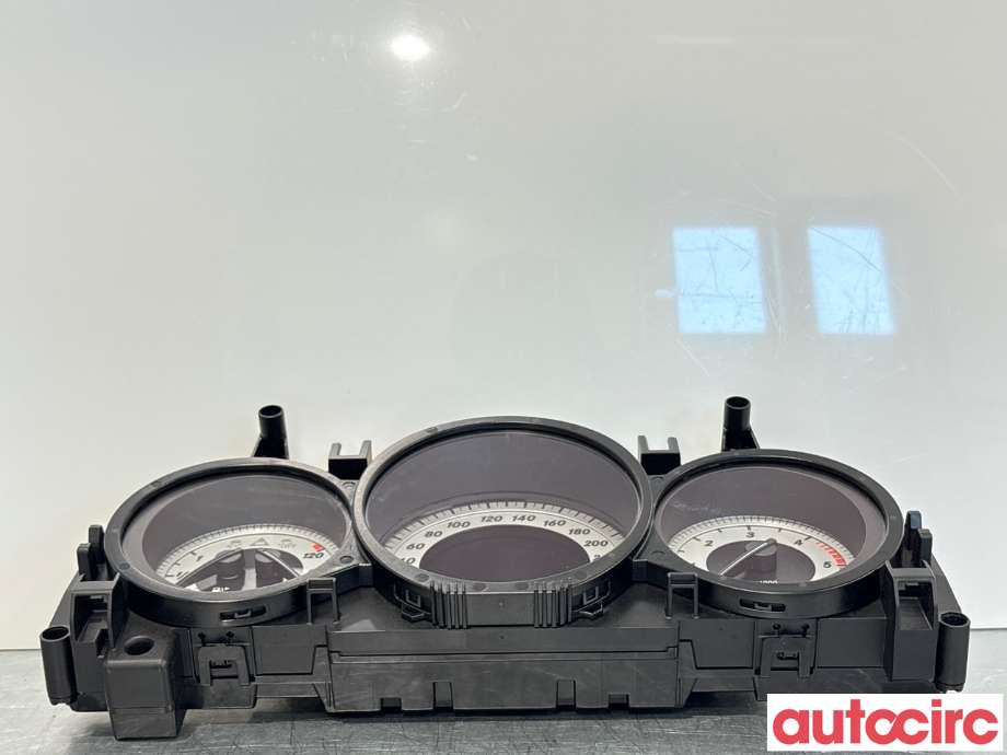 Instrumentpanel til Mercedes C-Klasse 2011-2014 (Fase 2) (W204) (W204) (MERCEDES|A2049004108|A2C33221600)