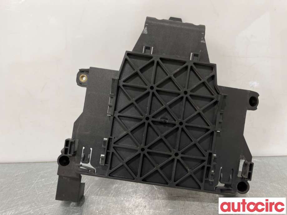 Diverse deler til Volvo XC70 2008-2013 (Type II, Fase 1)  (VOLVO|30729835|6G9N-17108-A)