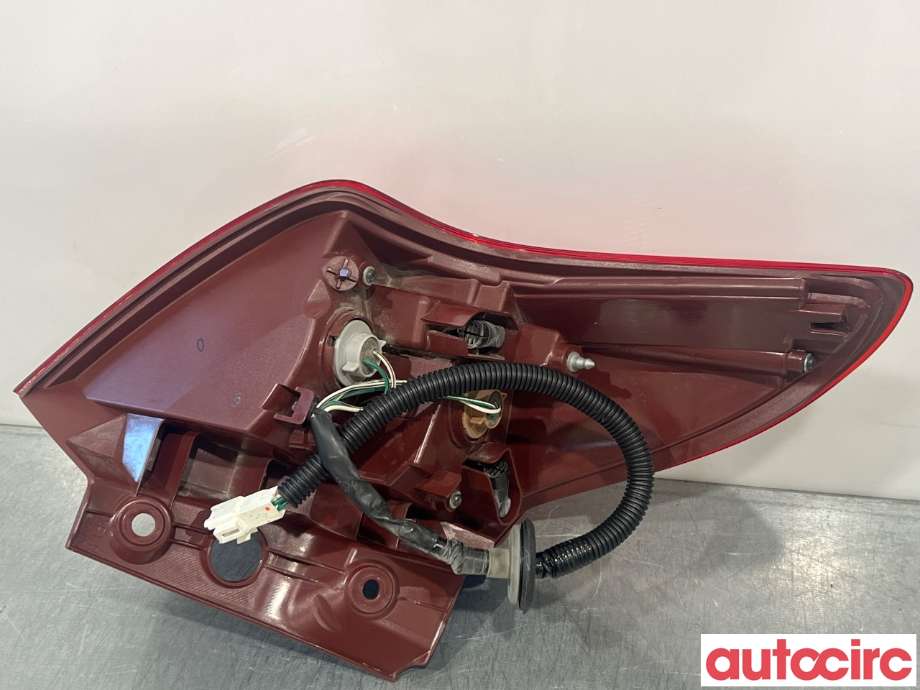 Baklykt høyre til Toyota RAV4 2013-2015 (Type IV, Fase 1)  (TOYOTA|8155142171|)