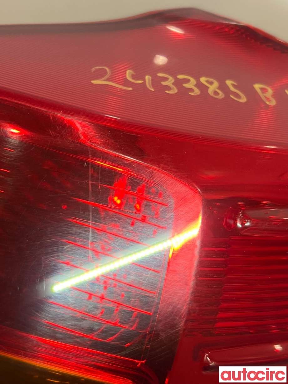 Baklykt høyre til Toyota RAV4 2013-2015 (Type IV, Fase 1)  (TOYOTA|8155142171|)