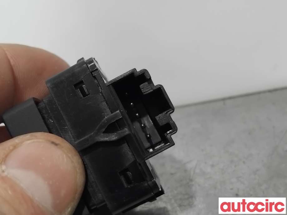 Bryter nødblink til Audi A6, Allroad 2015-2019 (Type III, Fase 2) (C7) (C7) (AUDI|4G0941509|10016472)