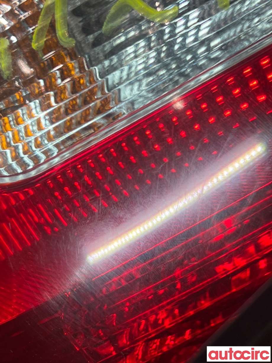 Baklykt venstre til Škoda Yeti 2009-2013 (Fase 1) (SKODA|5L0945111|)