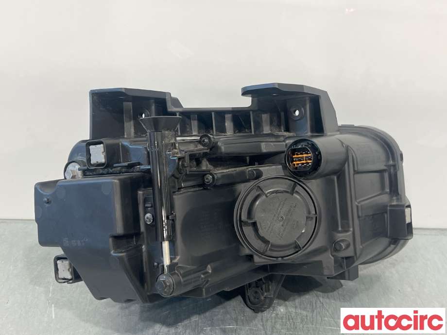 Frontlykt venstre halogen til Hyundai Kona 2017-2021 (Type I, Fase 1) (HYUNDAI|92101J9150|)