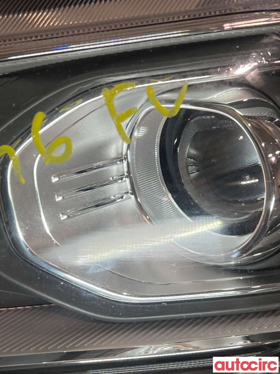 Frontlykt venstre halogen til Hyundai Kona 2017-2021 (Type I, Fase 1) (HYUNDAI|92101J9150|)