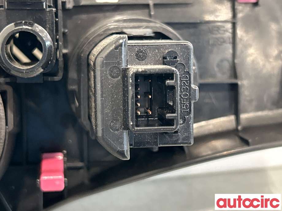 Varmeapparat betjening til Toyota Yaris 2014-2020 (Type III, Fase 2)  (TOYOTA|559000D800C3||55900-0D800)