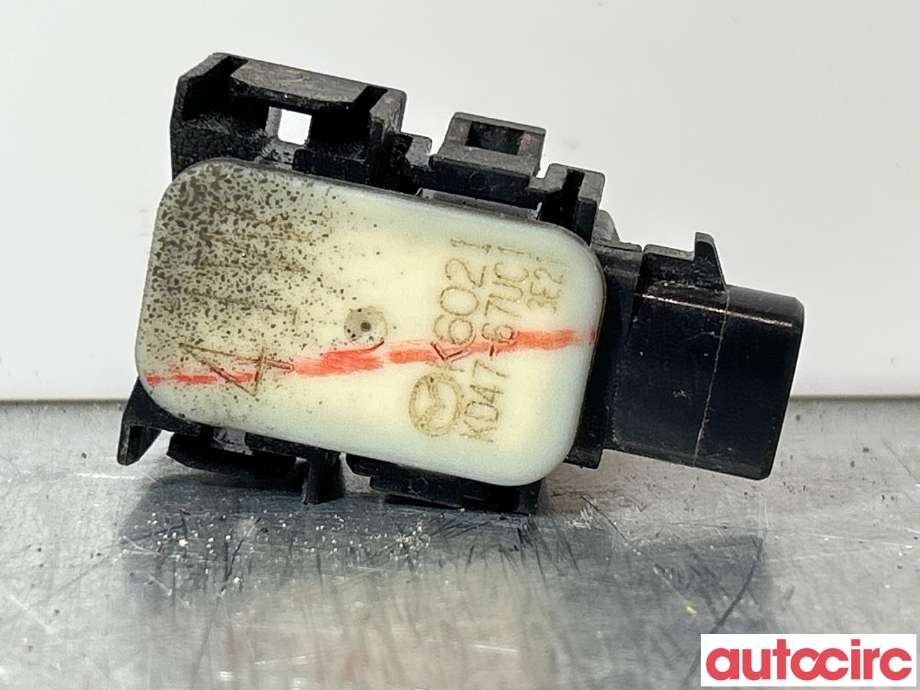 Parkeringssensor foran til Mazda CX-5 2012-2017 (Type I) (MAZDA|KD47-67-UC1||KD47-67UC1)