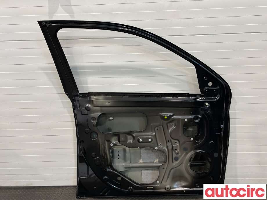 Dør venstre foran til Mitsubishi Outlander 2015-->> (Type III, Fase 2)  (MITSUBISHI|5700B859)