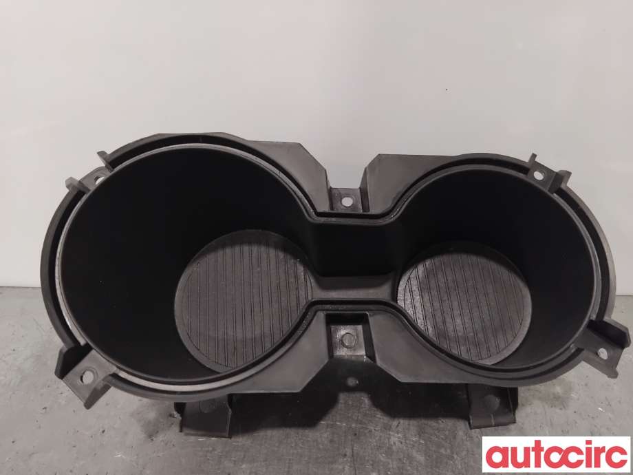 Dashbord koppholder til Hyundai Kona, 2017-2021 (Type I, Fase 1) (HYUNDAI|84670K4100TRY)