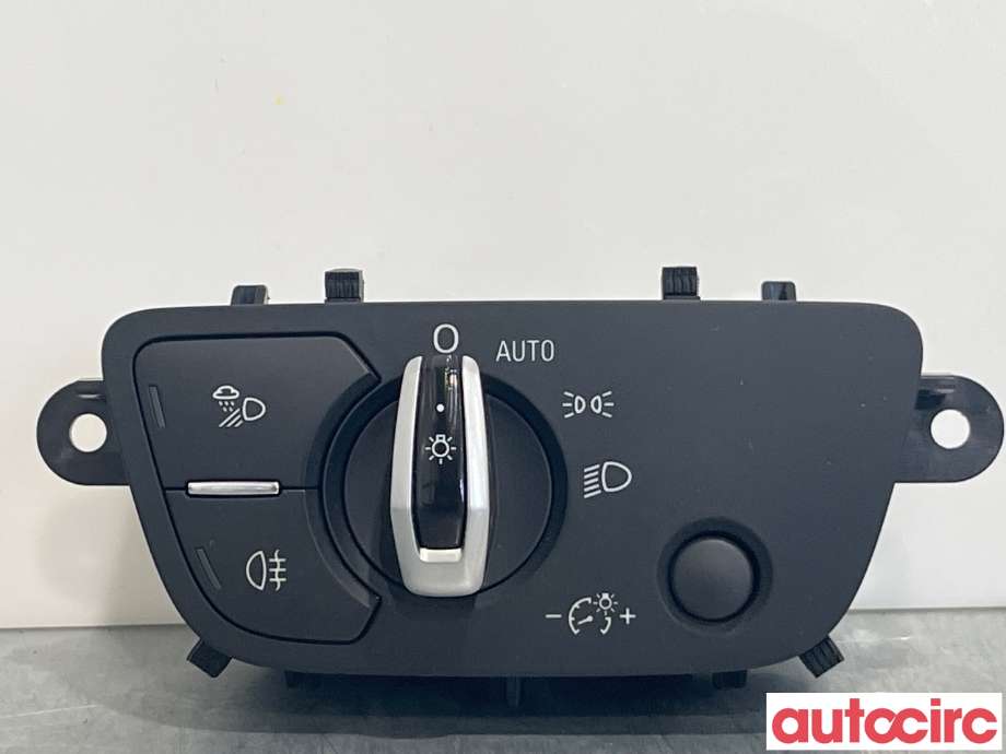 Bryter lys til Audi A4 2015-2019 (Type V, Fase 1) (B9) (B9) (AUDI|4M0941531AA)