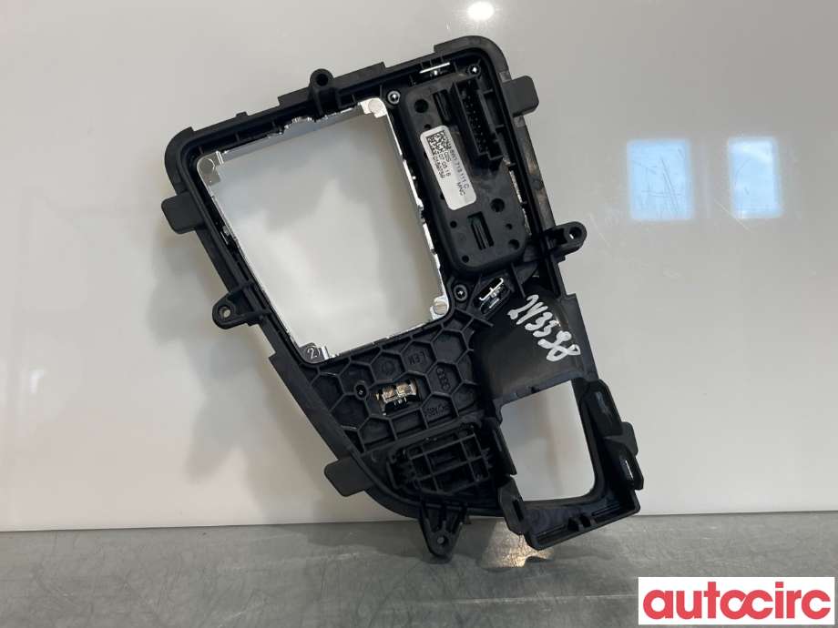 Diverse deler til Audi A4 2015-2019 (Type V, Fase 1) (B9) (B9) (AUDI|8W1713111C)