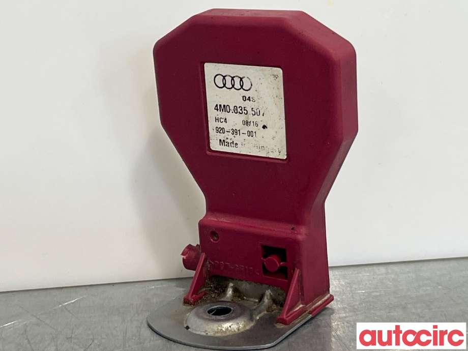 Antenne forsterker til Audi A4 2015-2019 (Type V, Fase 1) (B9) (B9) (AUDI|4M0035507)