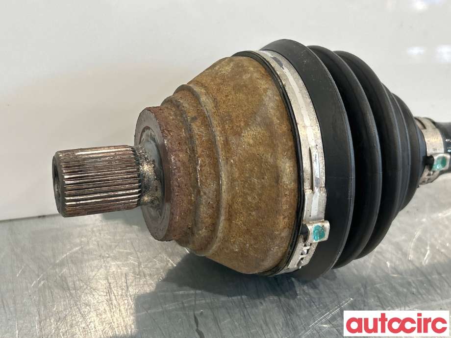 Drivaksel venstre foran til VW Tiguan 2011-2016 (Type I, Fase 2)  (VOLKSWAGEN|5N0407763F|)